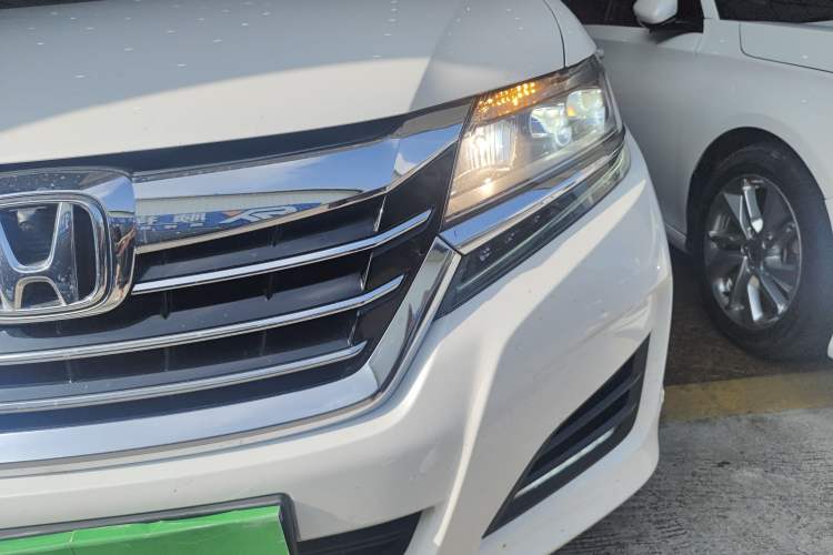 Used Honda Elysion 2016 2.4L Style Edition
