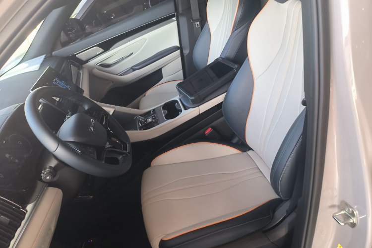 Used BYD Song PLUS New Energy 2024 HONOR Edition DM-i 110km Flagship Model
