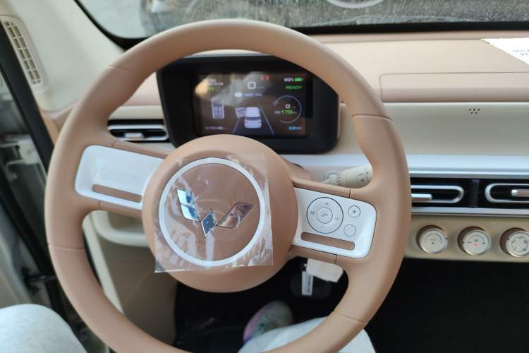 Used Wuling Hongguang MINIEV 2024 3rd Generation 215km Youth Edition
