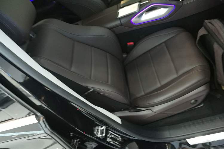 Used Mercedes-Benz GLE 2023 GLE 350 4MATIC Stylish Model
