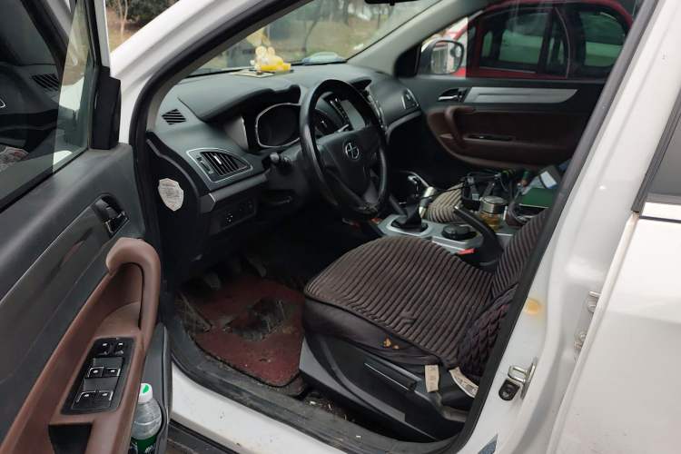 Used JAC Refine S5 2015 2.0L Manual Comfort Version
