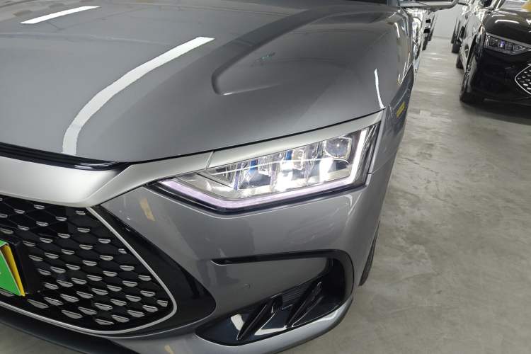 Used BYD Han 2022 DM-i 121KM Prestige Model