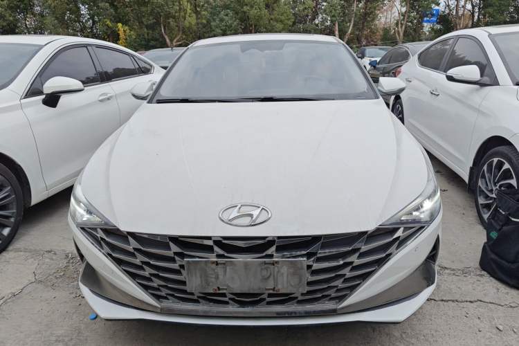 Used Hyundai Elantra 2022 1.5L CVT LUX Prestige Edition
