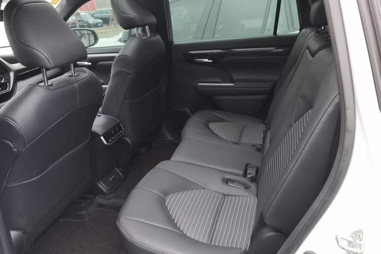 Used Toyota Crown Land Cruiser 2023 2.5L HEV Four-Wheel Drive Luxury Edition