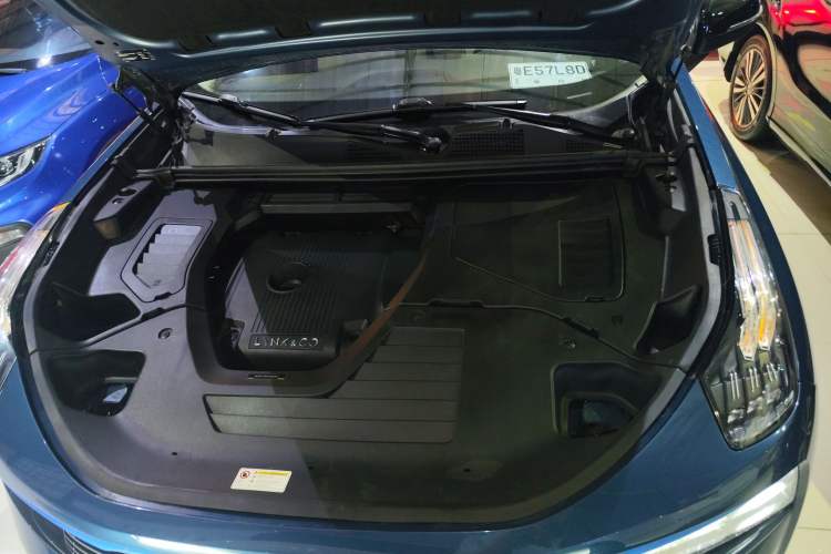 Used Lynk & Co 01 2019 2.0T Two-Wheel Drive Zhaopu Version China VI Standard
