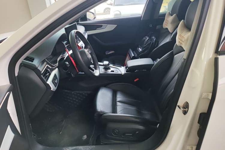 Used Audi A4L 2022 40 TFSI Luxury Dynamic Model