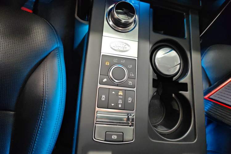 Used Land Rover Discovery 2018 3.0 SC V6 SE
