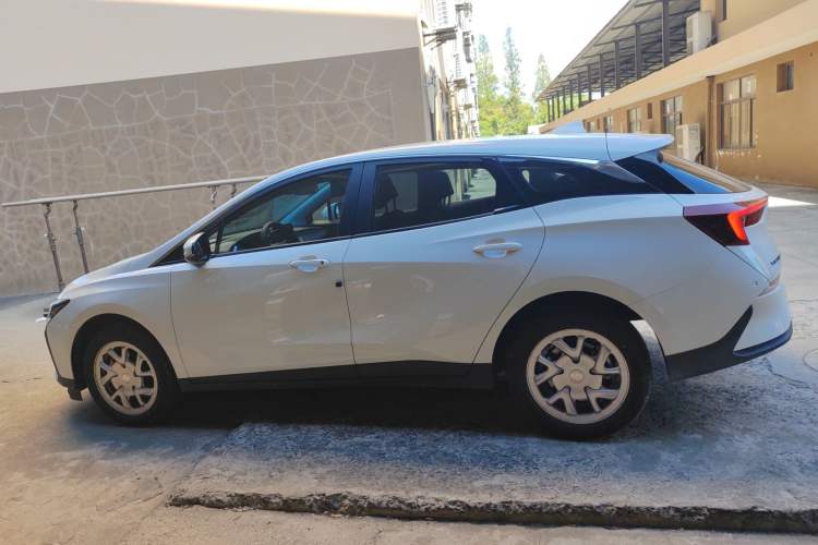 Used Buick Velite 6 2024 450km Range Commuter Version
