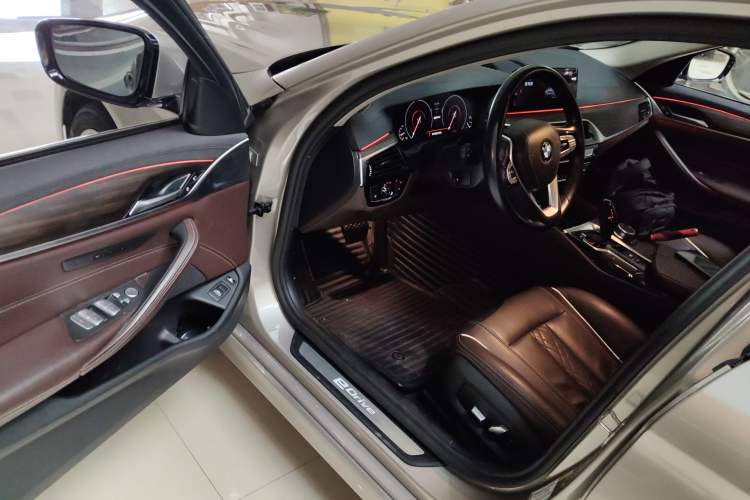 Used BMW 5 Series New Energy 2019 Updated Version 530Le Luxury Package
