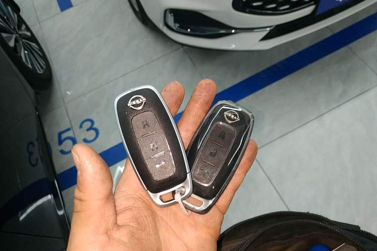 Used Nissan Teana 2024 2.0L SV Black Gold Edition
