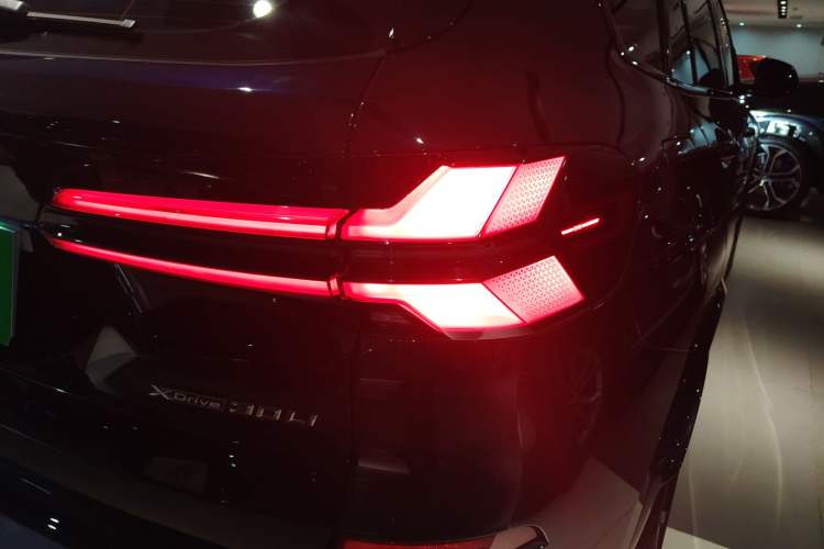 Used BMW X5 2023 xDrive 30Li Luxury M Sport Night Edition Package