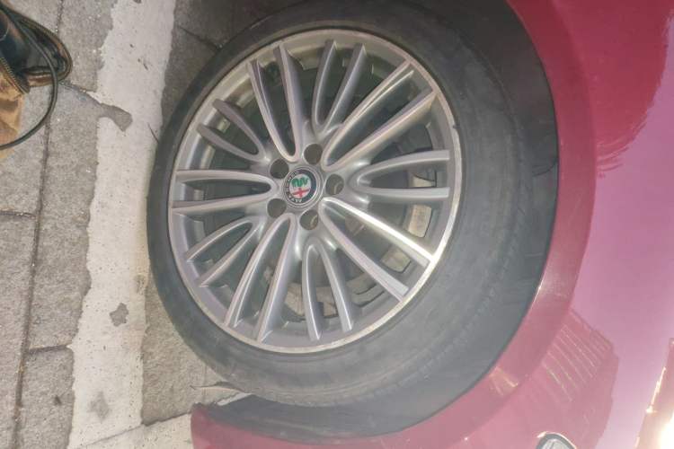 Used Alfa Romeo Giulia 2017 2.0T 200HP Luxury Edition
