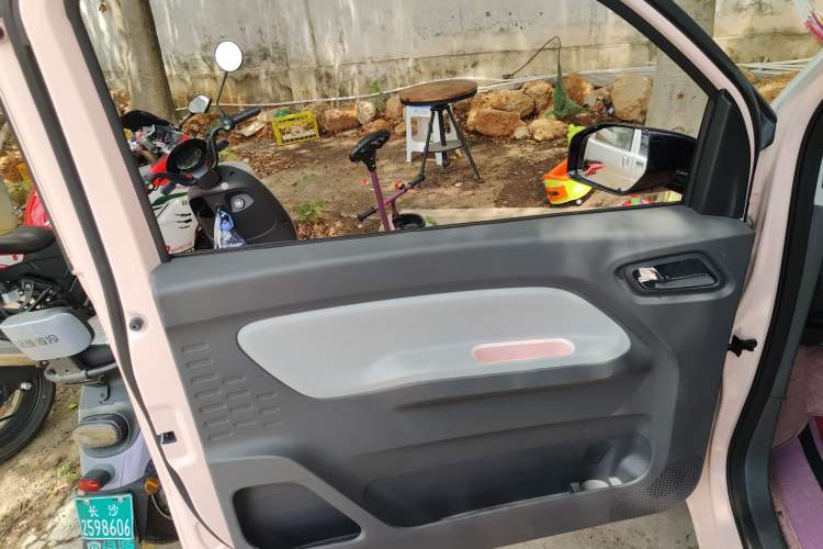 Used Wuling Hongguang MINIEV 2021 Macaron Premium Model – Lithium Iron Phosphate
