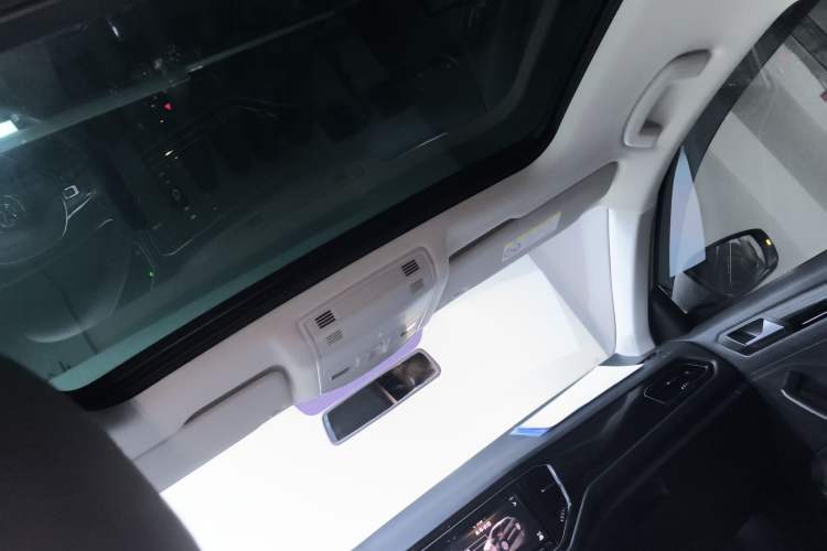 Used Volkswagen T-ROC 2020 280TSI DSG Two-Wheel Drive Comfort Version
