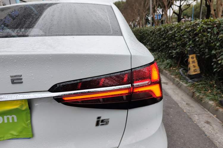 Used Roewe i5 2021 Revised Version 1.5L CVT Diamond Edition