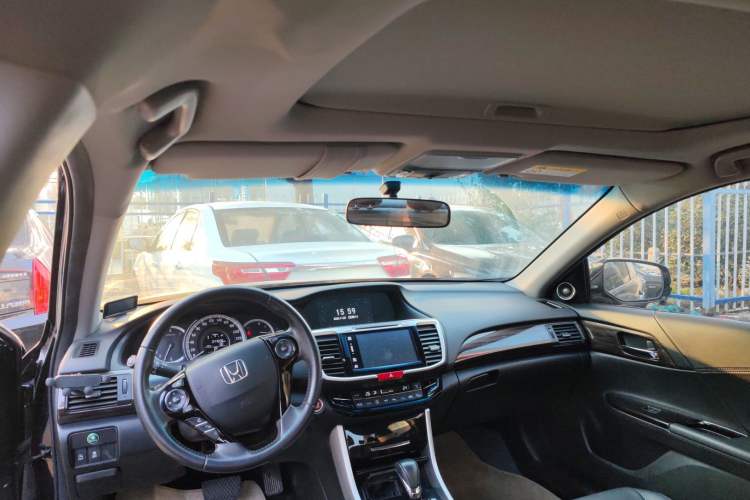 Used Honda Accord 2016 2.4L Luxury Edition
