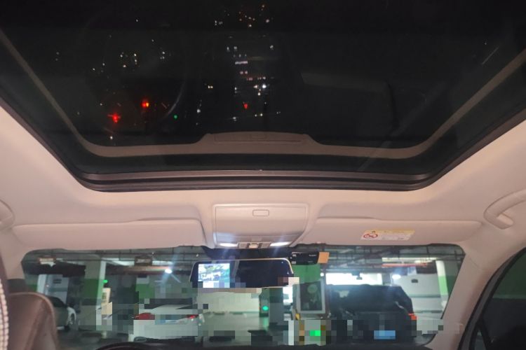 Used Volkswagen Tiguan L 2019 330TSI Automatic Two-Wheel Drive Smart Luxury Version China VI Standard
