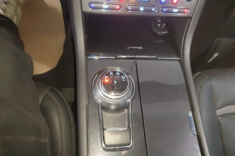 Used Ford Taurus 2015 EcoBoost 245 Luxury Model