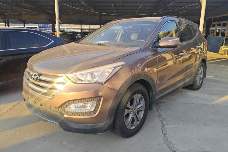 Used Hyundai Santa Fe 2013 2.4L Automatic Two-Wheel Drive Smart Version