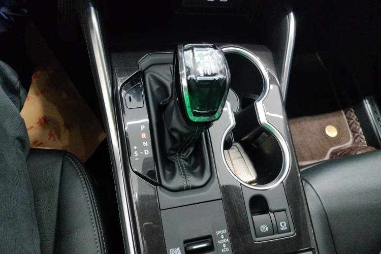 Used Toyota Crown Land Cruiser 2023 2.5L HEV Four-Wheel Drive Luxury Edition
