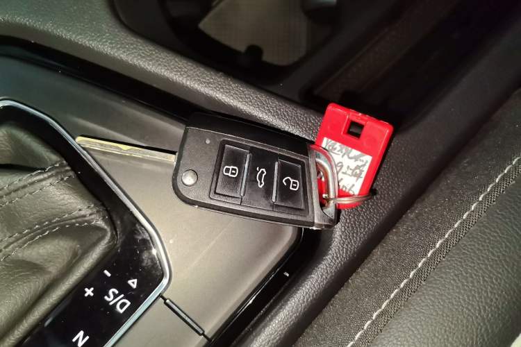 Used Volkswagen Tiguan L 2022 330TSI Automatic Two-Wheel Drive Smart Edition
