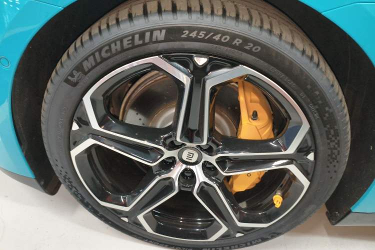 Used  SU7 2024 Four-Wheel Drive Ultra-Long Range Advanced Intelligent Driving Max Edition
