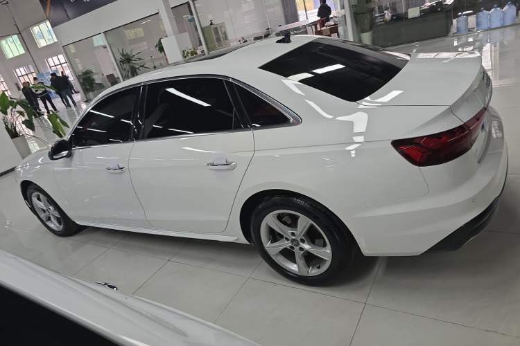 Used Audi A4L 2022 35 TFSI Fashion Dynamic Model
