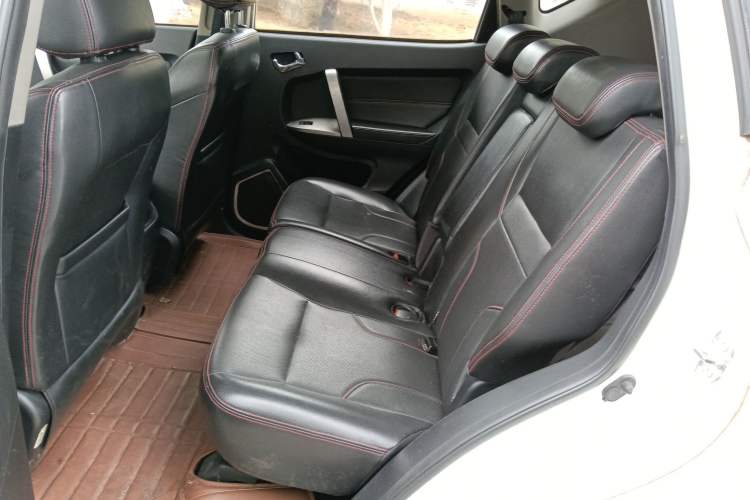 Used Geely Auto GX7 2015 Classic Edition 1.8L Manual Elite Model China V Standard