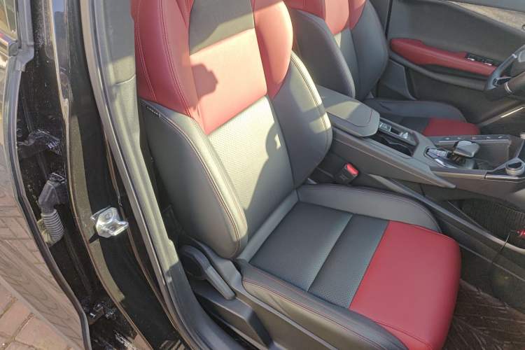 Used Lynk & Co 06 2020 1.5T JinPro model