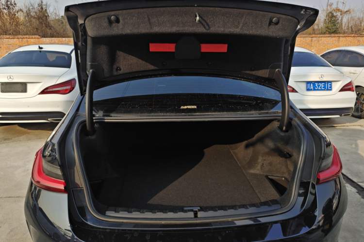 Used BMW i3 2022 eDrive 35 L
