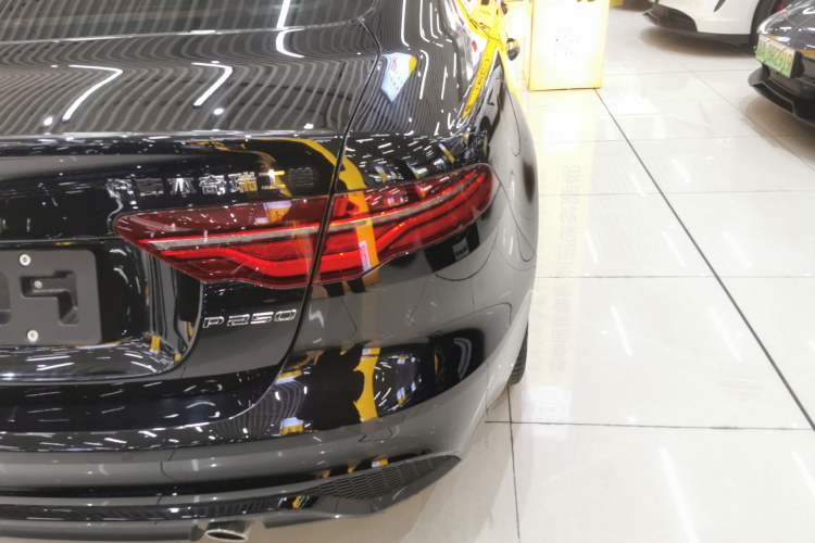 Used Jaguar XEL 2024 2.0T 250 PS R-DYNAMIC S Advanced Sport Edition
