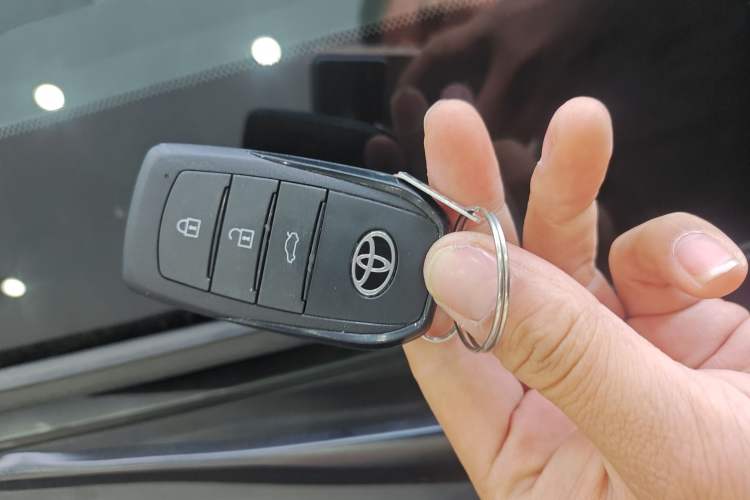 Used Toyota Camry 2024 2.0G Prestige Edition
