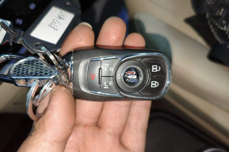 Used Buick GL8 2023 ES Lu Zun Deluxe Model
