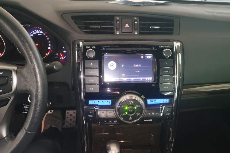 Used Toyota Reiz 2013 2.5V Shangrui Edition
