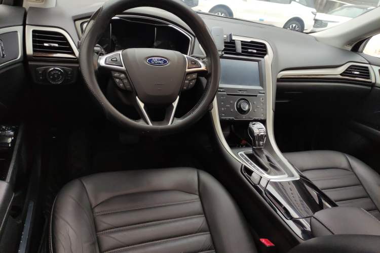 Used Ford Mondeo 2013 2.0L GTDi 200 Fashion Edition