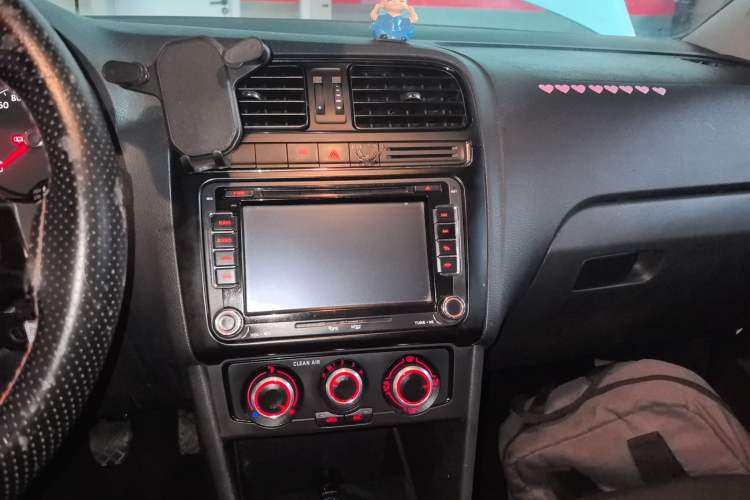 Used Volkswagen Polo 2016 1.4L Manual Fashion Model
