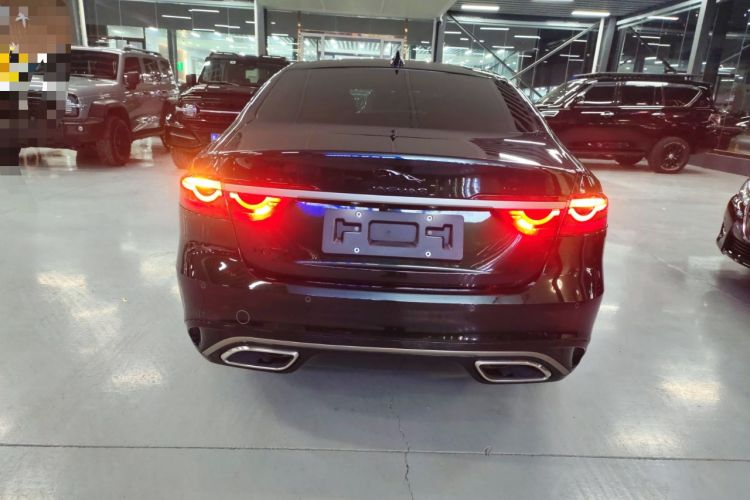 Used Jaguar XFL 2023 XFL 2.0T P250 Two-Wheel-Drive Elite Sport Gold Edition
