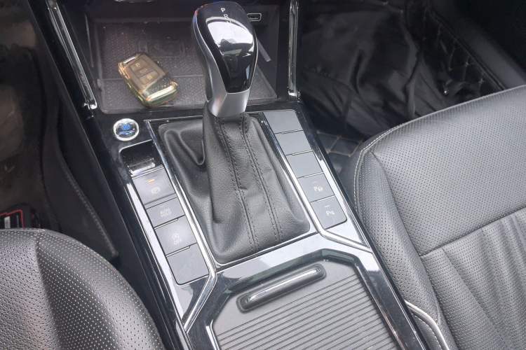 Used Volkswagen Passat 2022 330TSI Starry Luxury Edition – Exclusive Special Edition