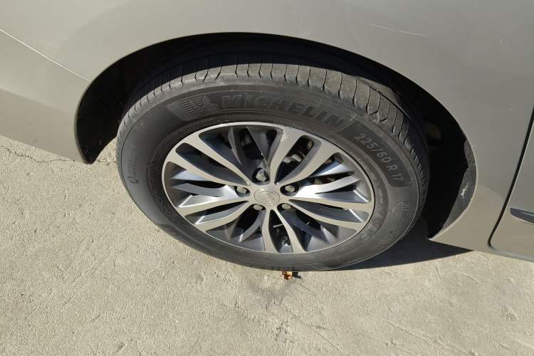 Used Buick GL8 2021 ES Landtrek 653T Comfort Edition