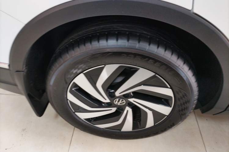 Used Volkswagen Tiguan L 2024 300TSI Automatic Two-Wheel Drive Smart Edition
