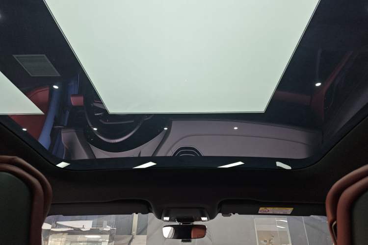 Used Porsche Taycan 2022-Year Updated Taycan
