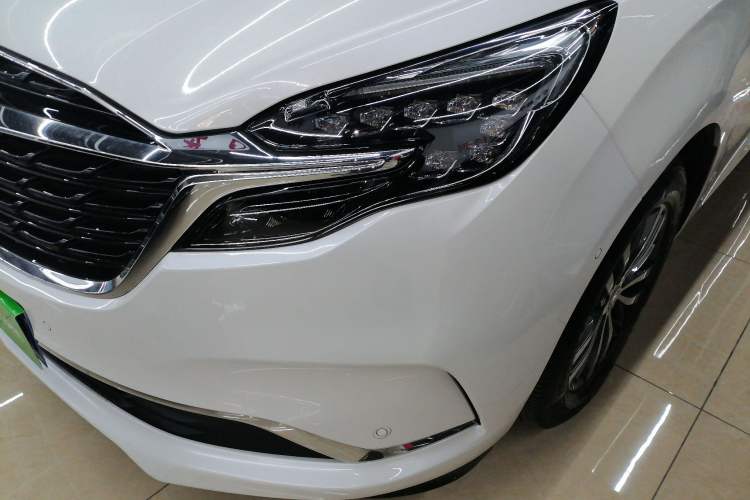 Used Buick GL8 2022 ES Landtrek 653T Luxury Edition
