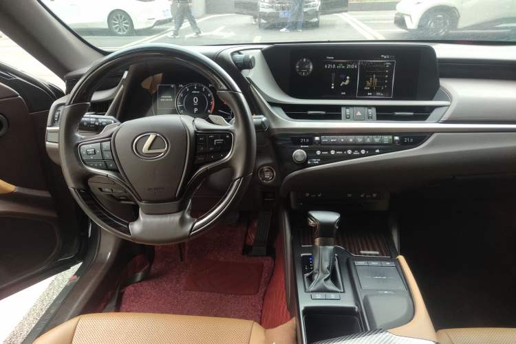 Used Lexus ES 2020 260 Deluxe Edition