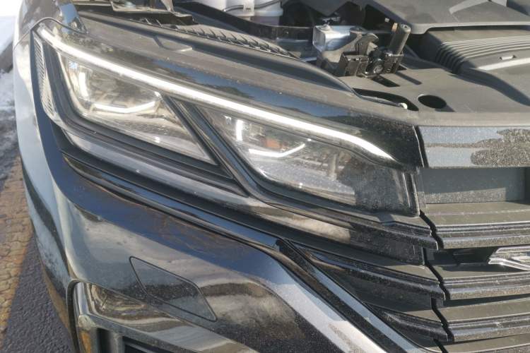 Used Volkswagen Touareg 2022 3.0 TSI Luxury Edition Black Diamond Sport Package