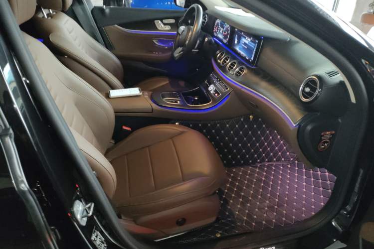 Used Mercedes-Benz E-Class 2019 E 300 L Sporty and Stylish Model