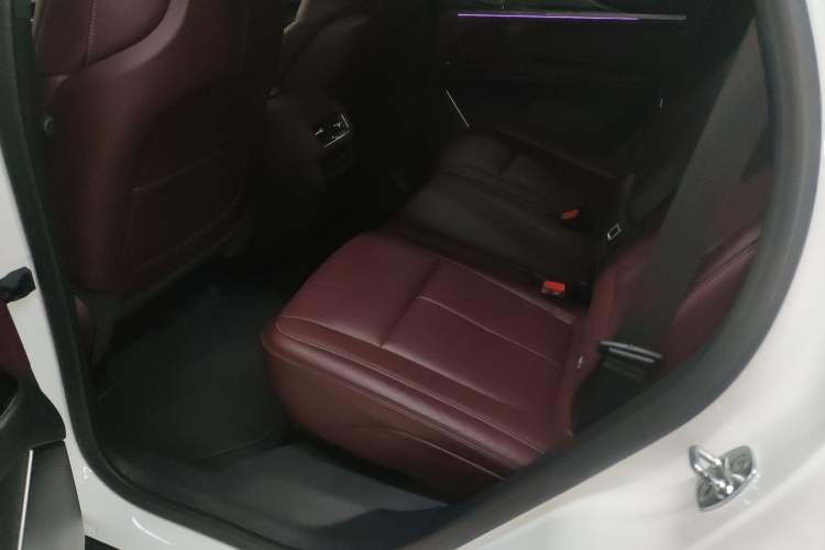 Used Cadillac XT5 2025 2.0T Platinum Edition
