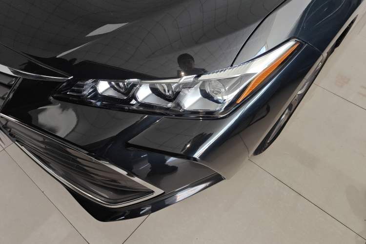 Used Toyota Avalon 2019 2.0L Ambition Edition China VI
