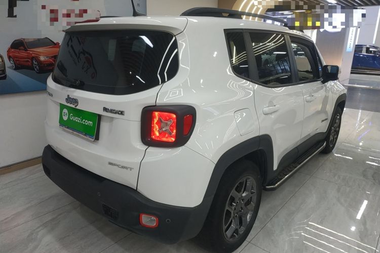 Used  Renegade 2018 Connected Large Screen Version 180T Automatic Kinetic Edition+