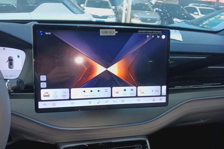 Used BYD Tang New Energy 2025 DM-i 115KM Cloud Ride Flagship Model
