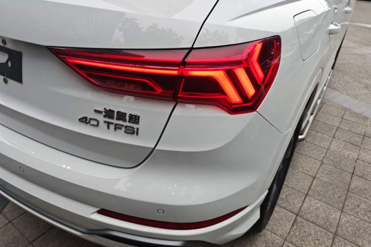 Used Audi Q3 2019 40 TFSI Fashion Dynamic Model